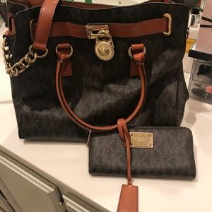 Michael Kors purse & wallet 🚫Sold🚫
